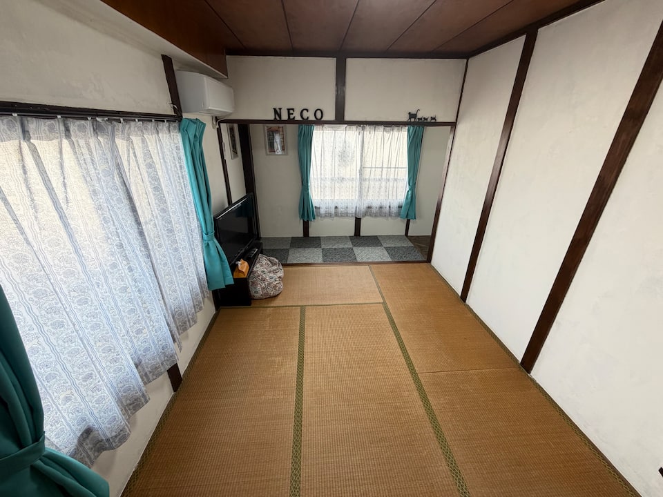 和室（2）窓側から