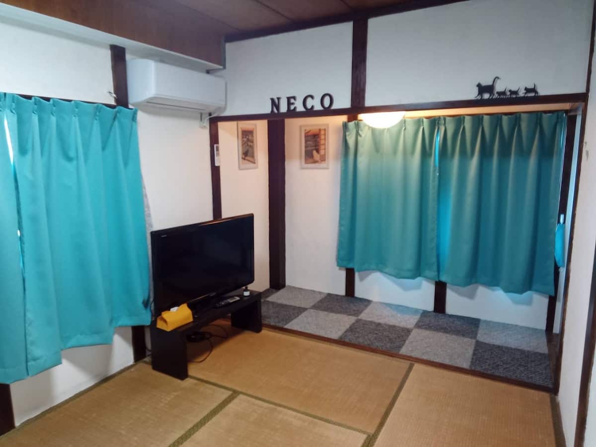 和室（布団4組・テレビ付き）